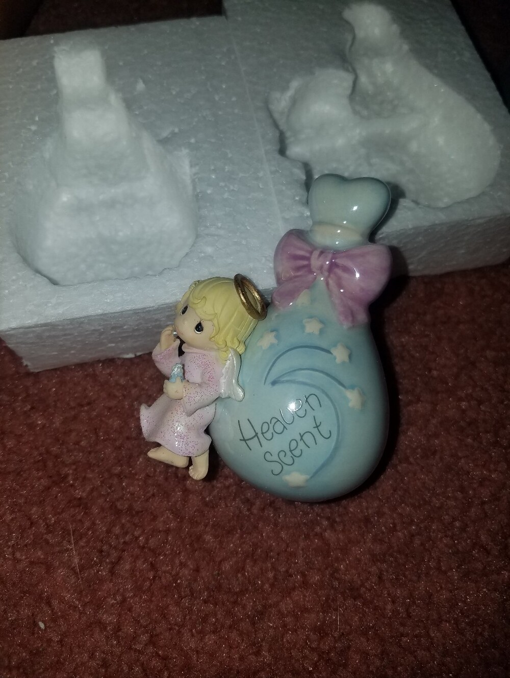 New- Vintage 2004 Precious Moments "Heaven Scent" Figurine